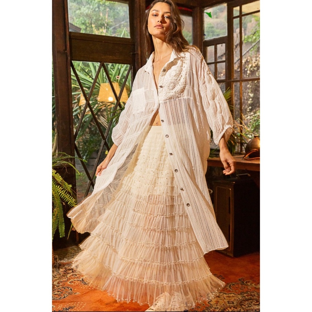 POL White and Cream Maxi Skirt